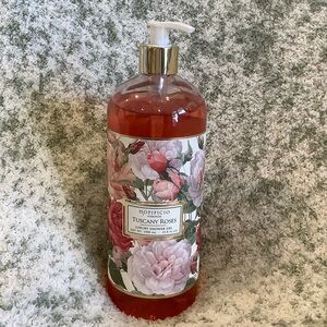 Hopificio Firenze Scented Tuscany Roses Luxury Shower Gel NWT 33.8 oz